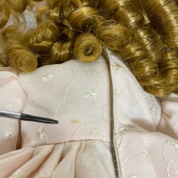 Cathay Collection 1-5000 Porcelain Doll Curly Blonde Hair 16" - Missing Eyelash - Picture 7 of 10